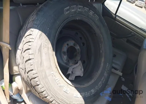 2005 Toyota Sequoia Limited V8 z USA, uszkodzony, nr VIN 5TDZT38AX5S253294